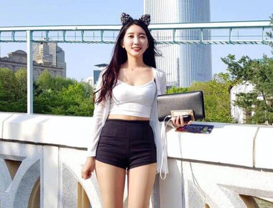 约妹达人漂亮离异小少妇深夜酒店干两炮小鲜肉手段高超搞爽了[补录]